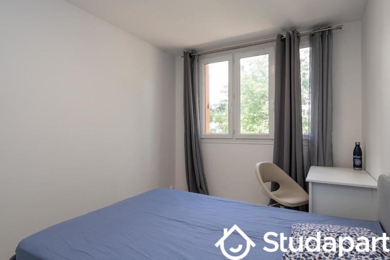 Chambre - 12 m² - 1 pièce