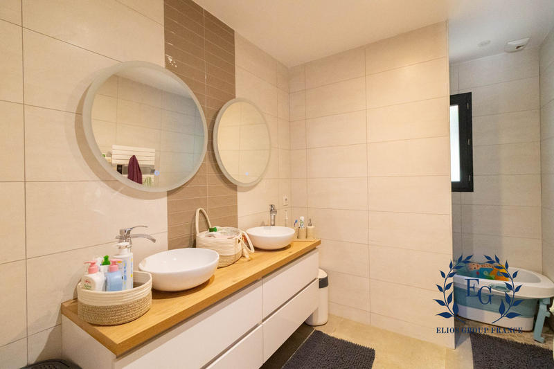 Maison contemporaine - 145 m² - 6 pièces