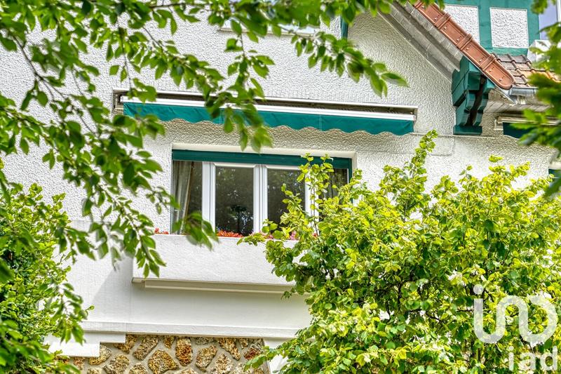 Maison - 223 m² - 8 pièces