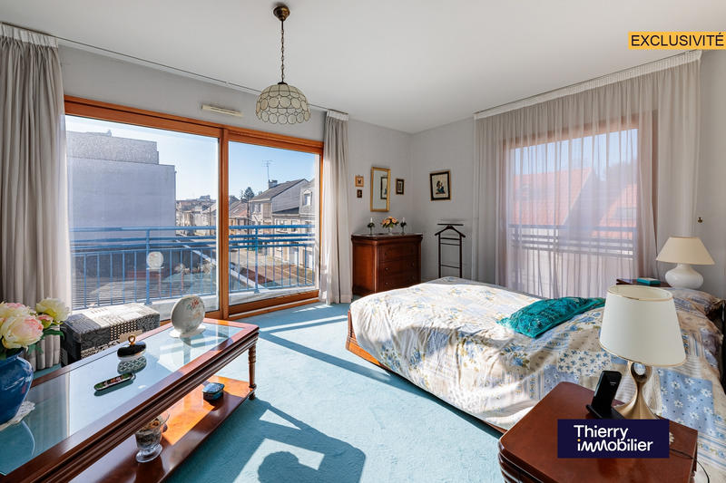 Appartement - 111 m² - 5 pièces