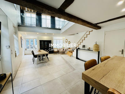 Maison ancienne - 258 m² - 9 pièces