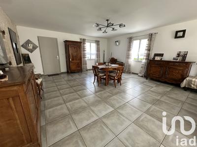 Maison - 209 m² - 8 pièces