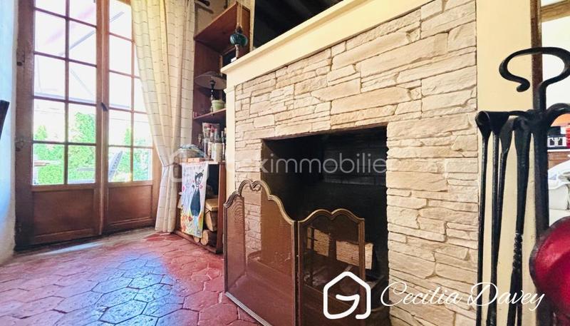 Propriété - 220 m² - 7 pièces