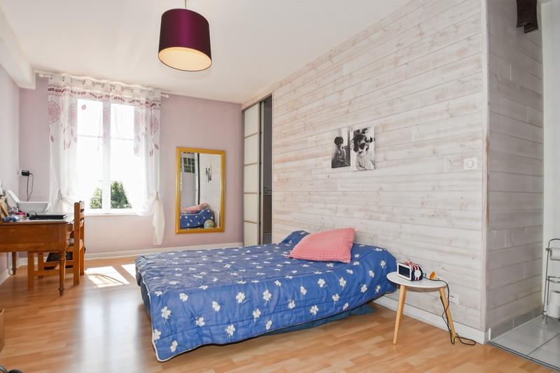 Maison - 206 m² - 7 pièces