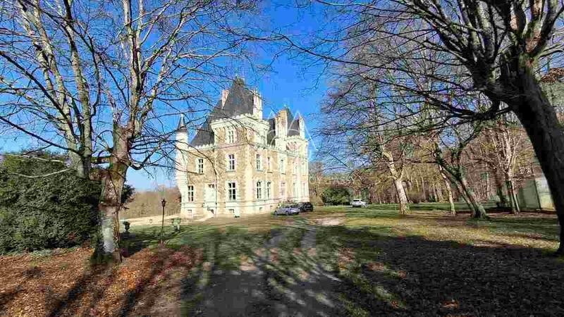 Château - 700 m² - 20 pièces