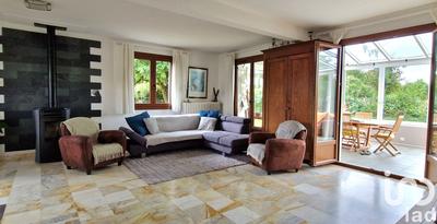 Maison - 222 m² - 7 pièces