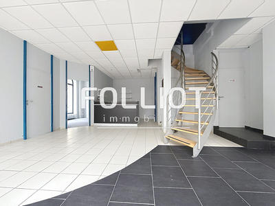 Local commercial - 120 m² - 6 pièces