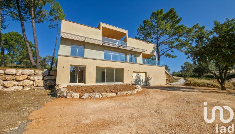 Maison - 198 m² - 5 pièces