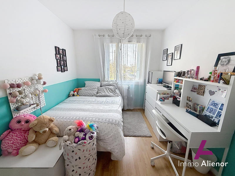 Appartement - 92 m² - 4 pièces