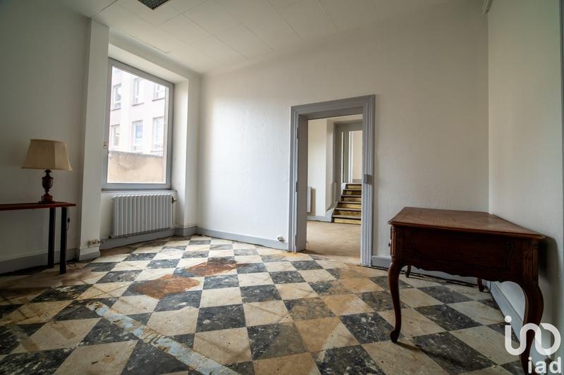 Local commercial - 158 m² - 7 pièces