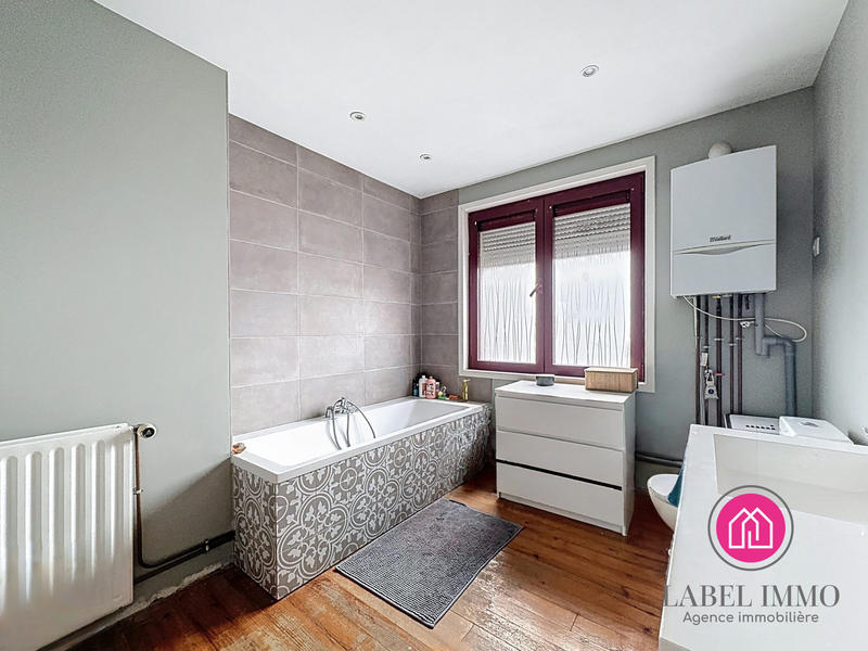 Maison - 105 m² - 5 pièces