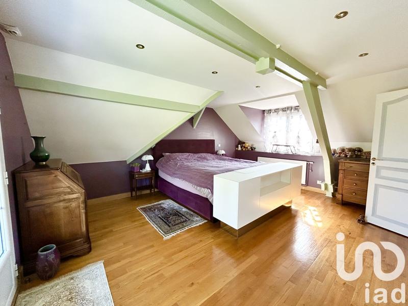 Maison - 313 m² - 9 pièces