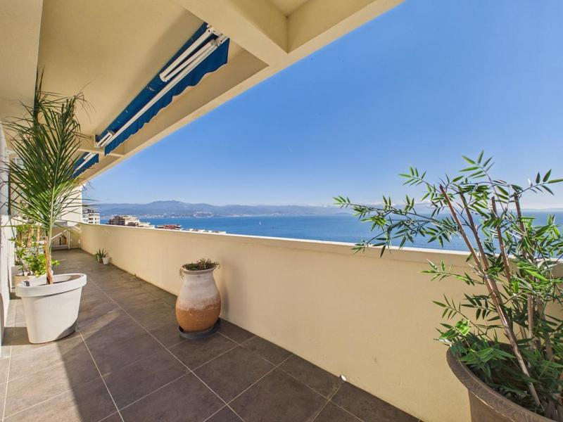 Appartement - 116 m² - 4 pièces