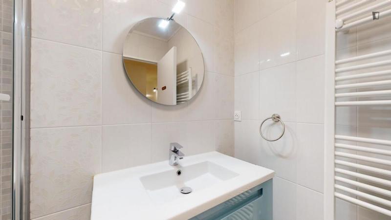 Chambre - 9 m² - 5 pièces