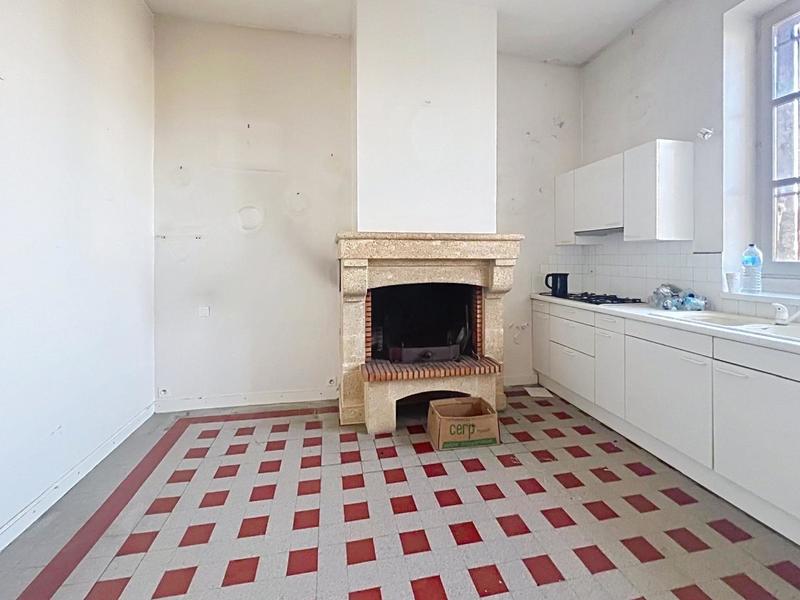 Château - 430 m² - 2 pièces