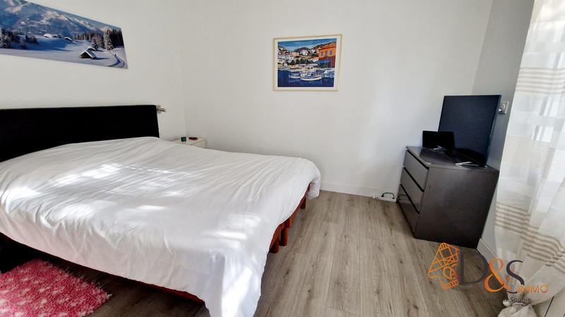 Maison - 200 m² - 10 pièces