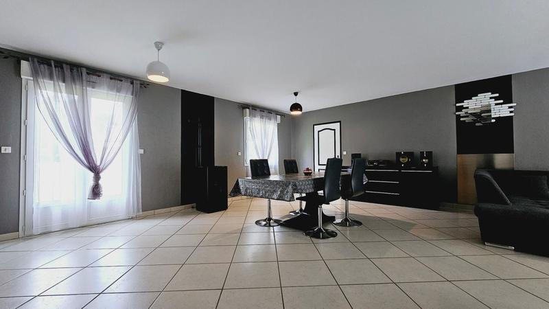 Maison - 152 m² - 5 pièces