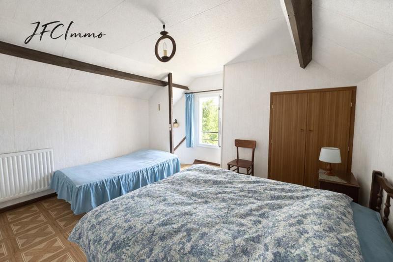 Maison - 92 m² - 7 pièces