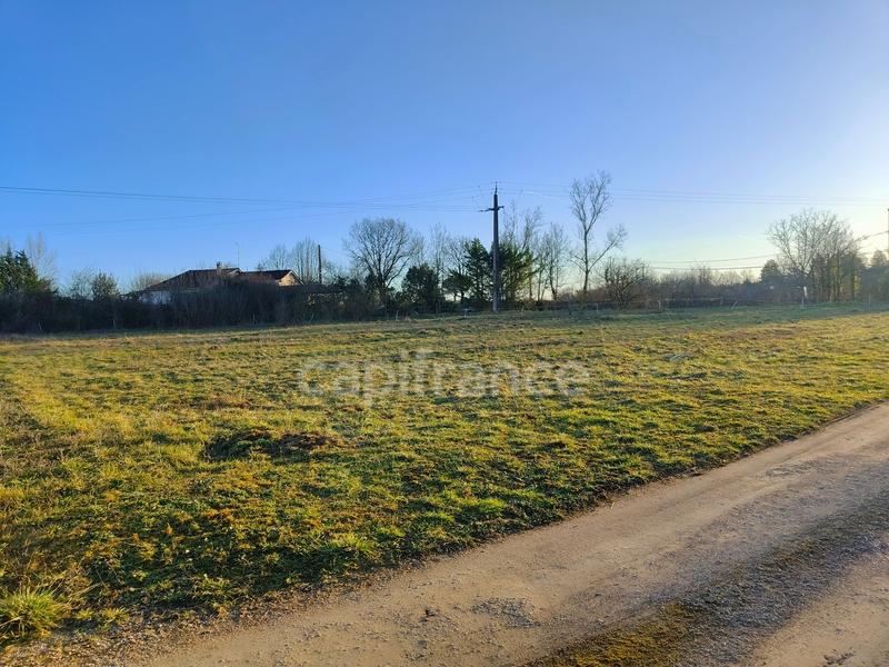 Terrain constructible - 2 011 m²