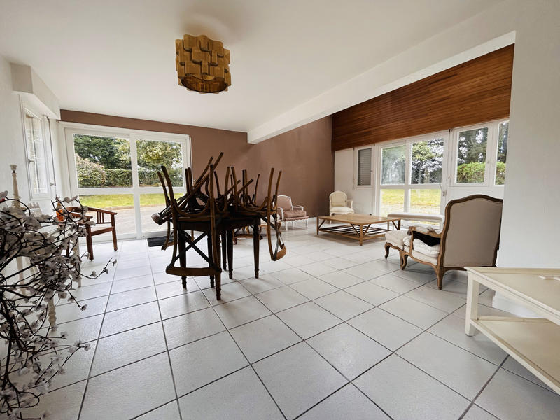 Propriété - 231 m² - 9 pièces