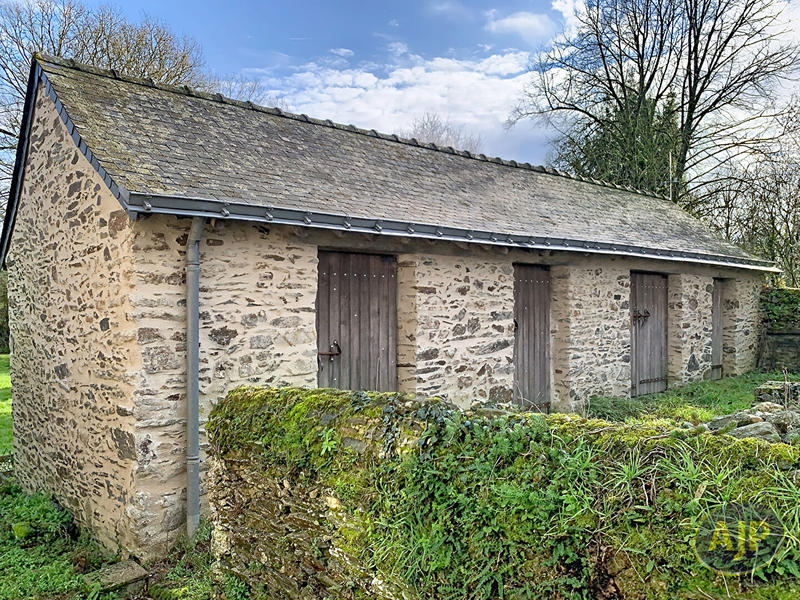 Maison - 230 m² - 6 pièces