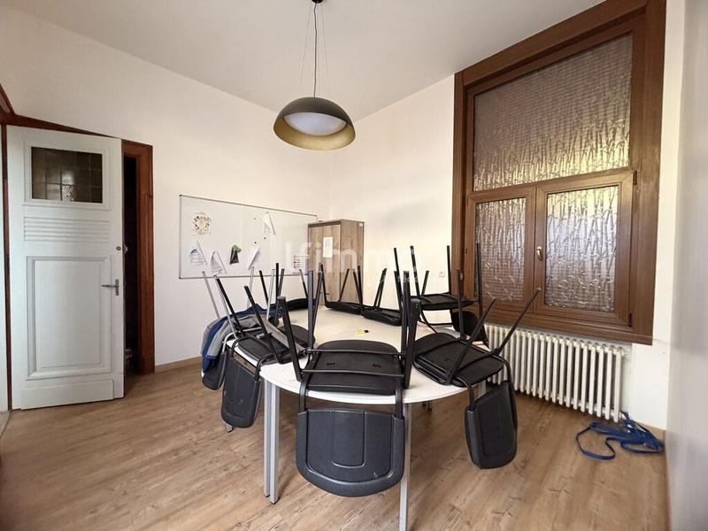 Maison - 239 m² - 12 pièces