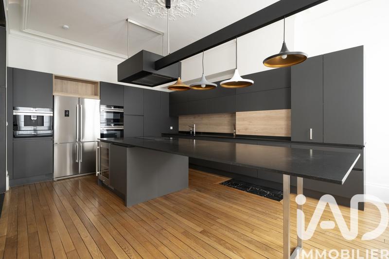 Appartement - 304 m² - 8 pièces