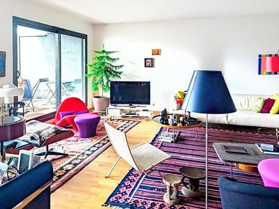 Appartement - 210 m² - 6 pièces