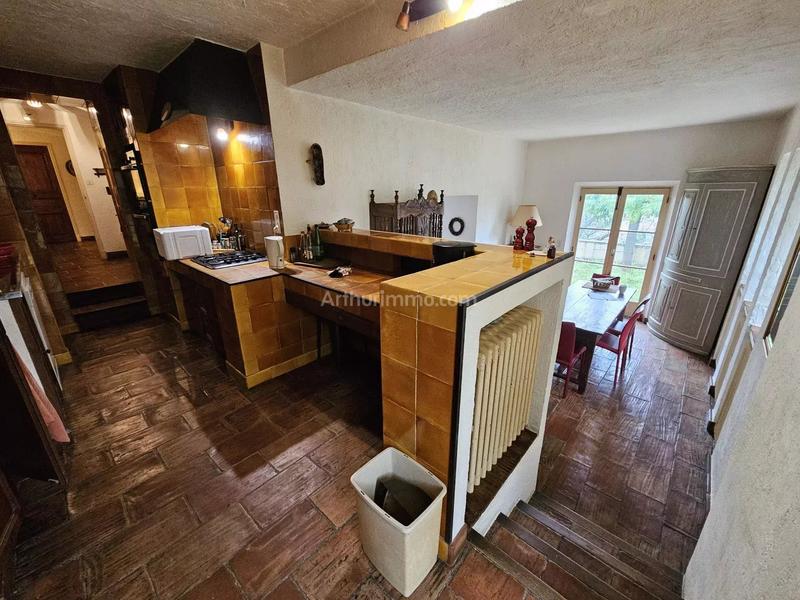 Maison - 180 m² - 7 pièces