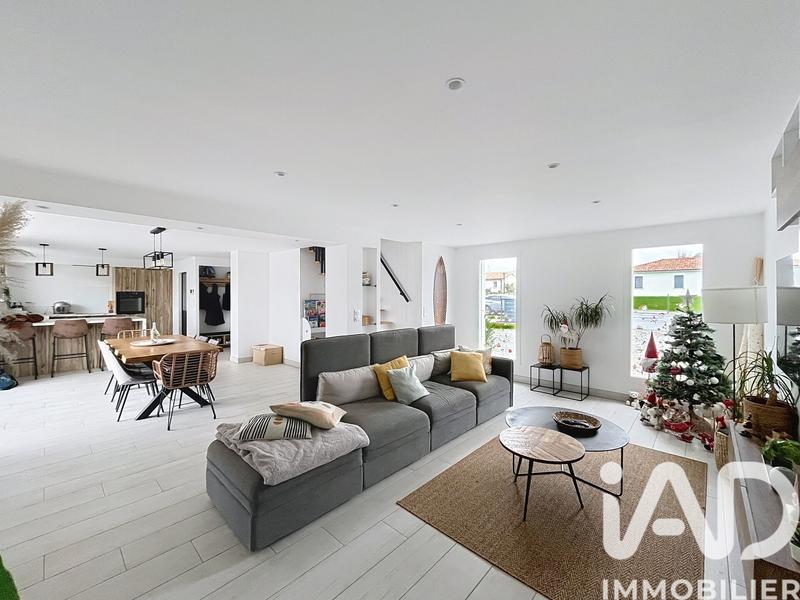 Maison - 123 m² - 5 pièces