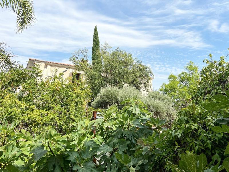 Maison - 259 m² - 9 pièces