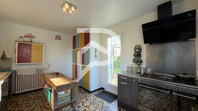 Maison - 204 m² - 7 pièces