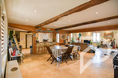Maison - 142 m² - 5 pièces