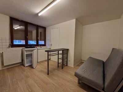 Studio - 15 m² - 1 pièce