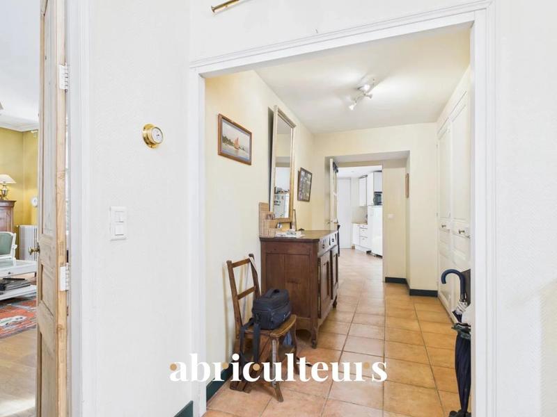 Maison ancienne - 255 m² - 8 pièces