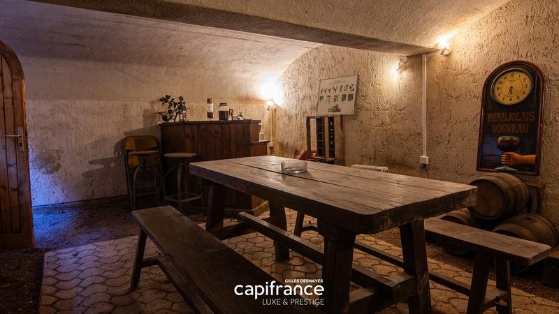 Villa - 226 m² - 8 pièces