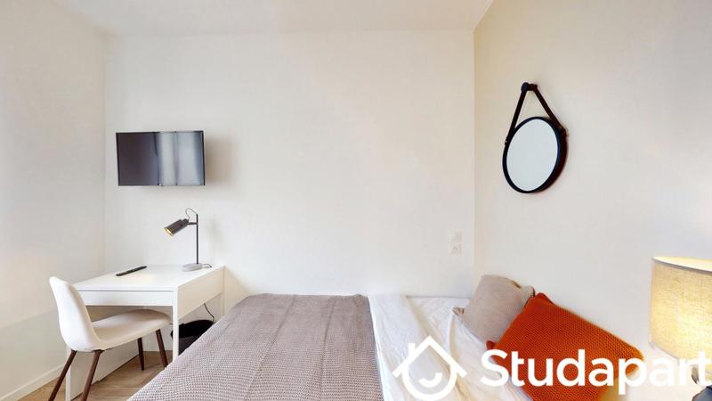 Chambre - 11 m² - 1 pièce