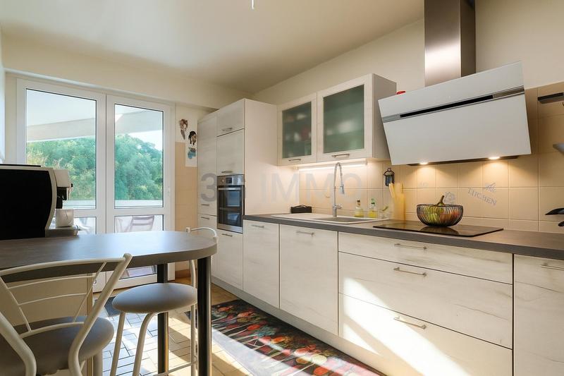 Appartement - 82 m² - 4 pièces