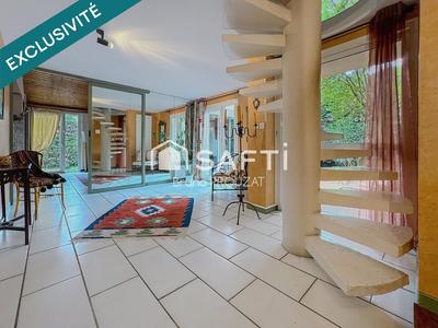 Maison - 147 m² - 6 pièces