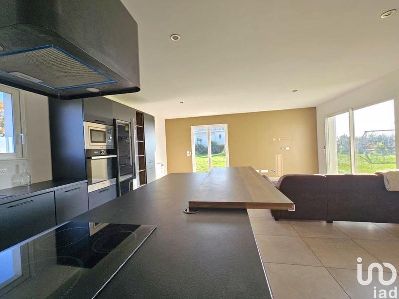 Maison - 99 m² - 4 pièces