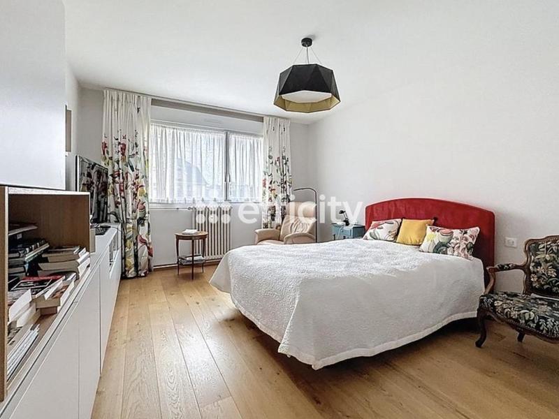 Appartement - 122 m² - 5 pièces