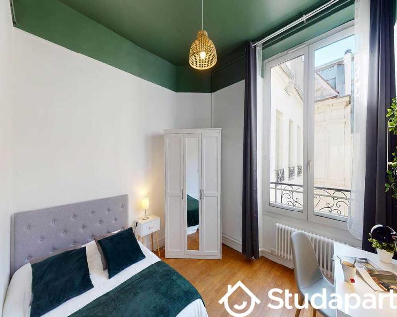 Chambre - 100 m² - 1 pièce