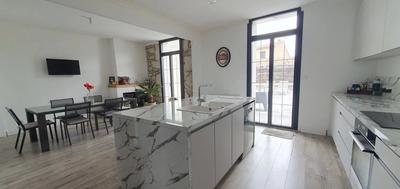 Maison traditionnelle - 176 m² - 4 pièces