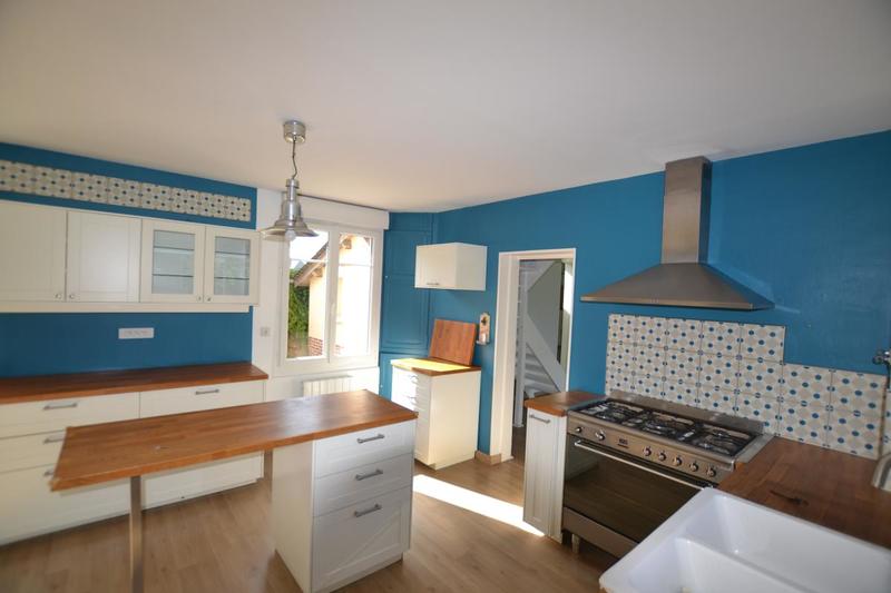 Maison ancienne - 147 m² - 8 pièces