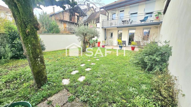 Maison - 184 m² - 10 pièces