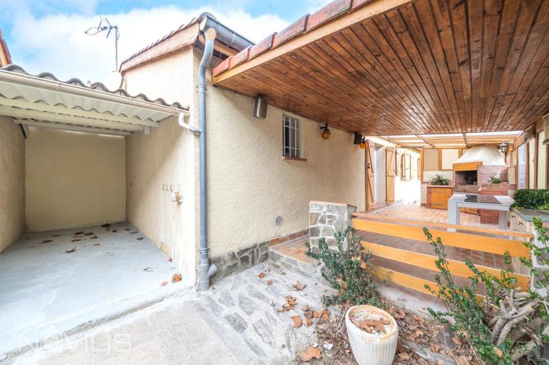 Maison - 104 m² - 4 pièces