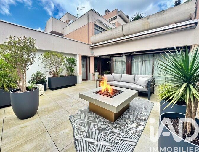 Appartement - 146 m² - 6 pièces