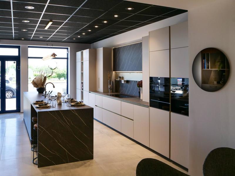 Local commercial - 150 m² - 4 pièces