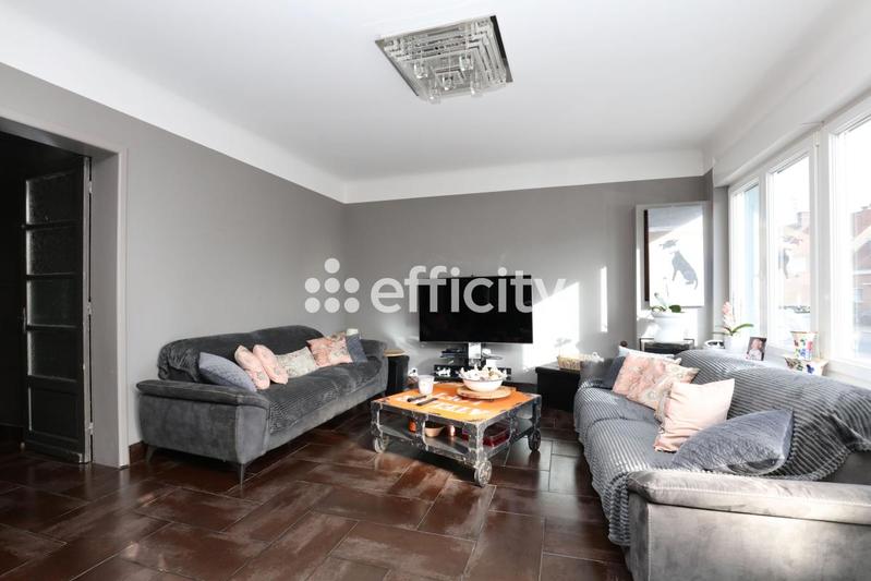 Maison - 186 m² - 7 pièces