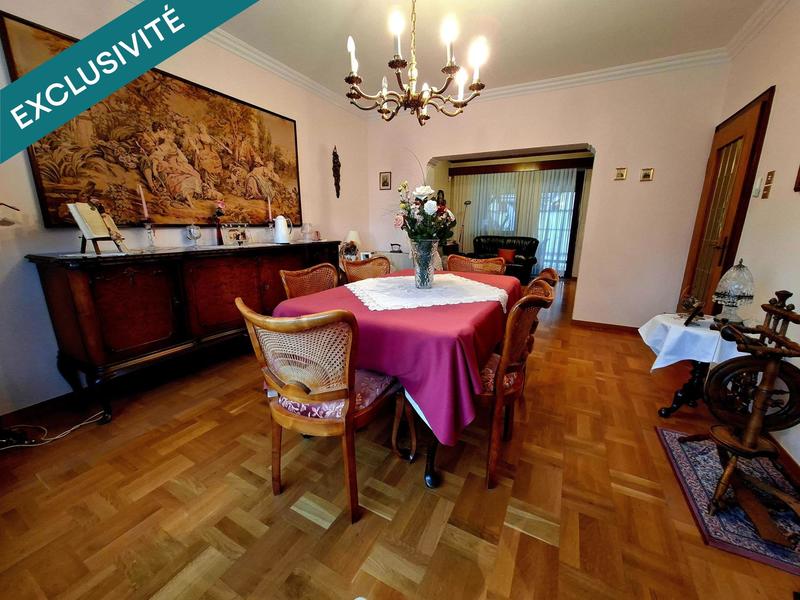 Maison - 200 m² - 7 pièces